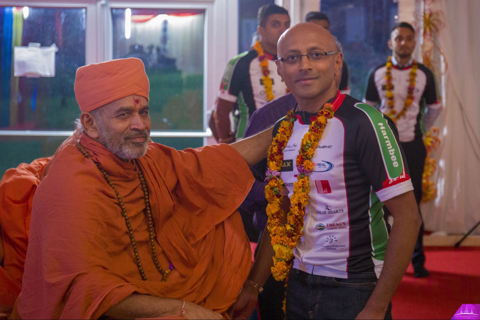 ©1987-2017 SKS Swaminarayan Temple East London